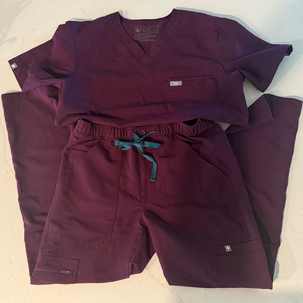 Figs Technical Collection in Rich Purple